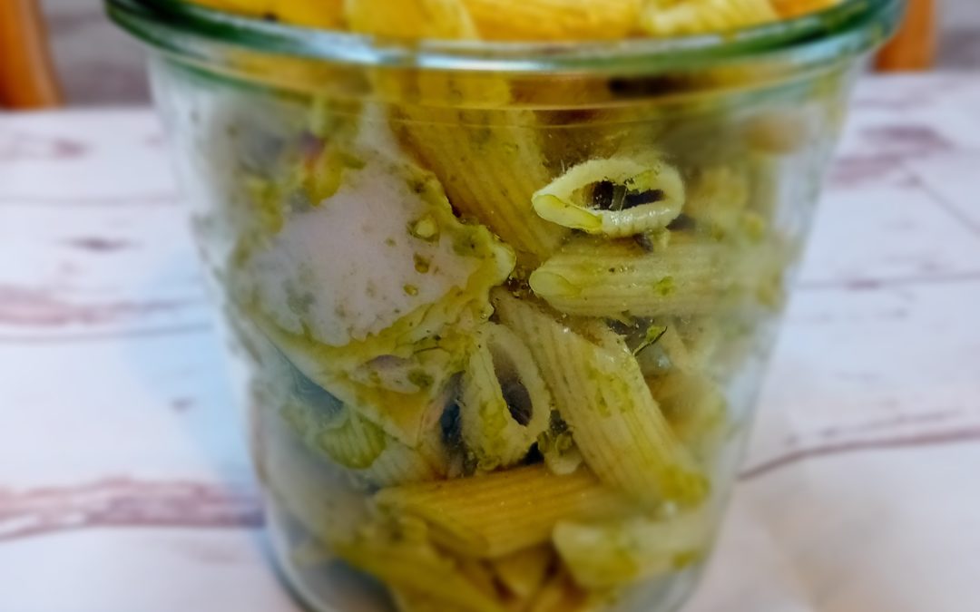 PENNE POULET PESTO